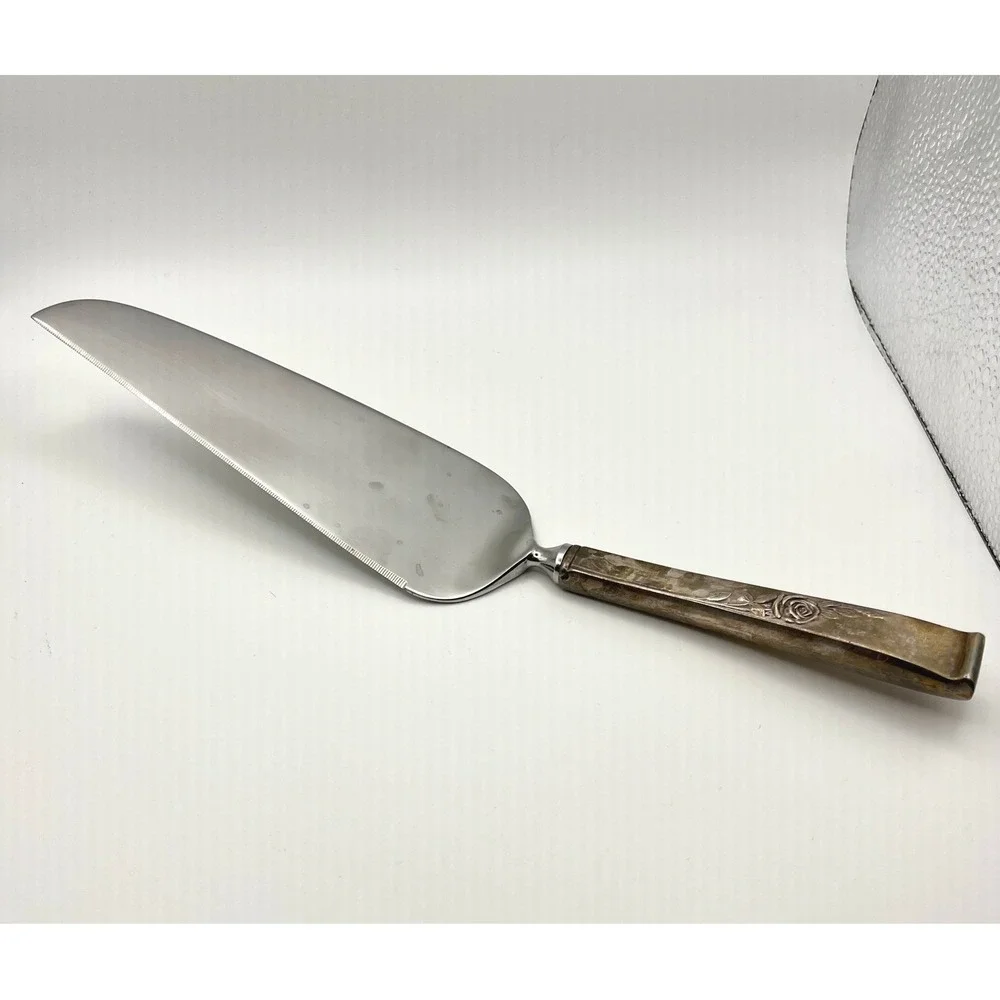 Reed and Barton Pie Server Silver Good Classic Rose Sterling Handle